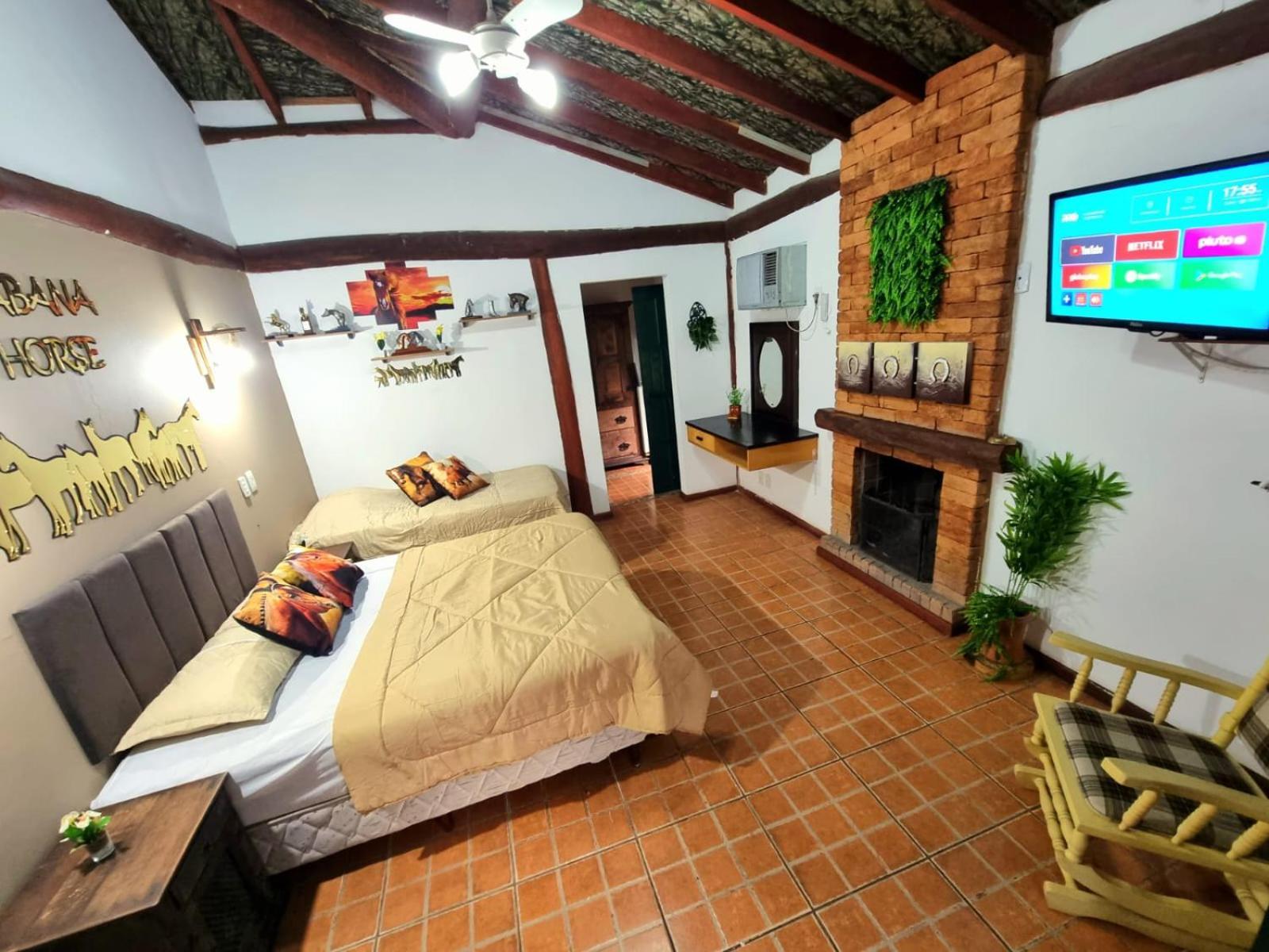 Cabanas Espada De Sao Jorge São Roque Rum bild