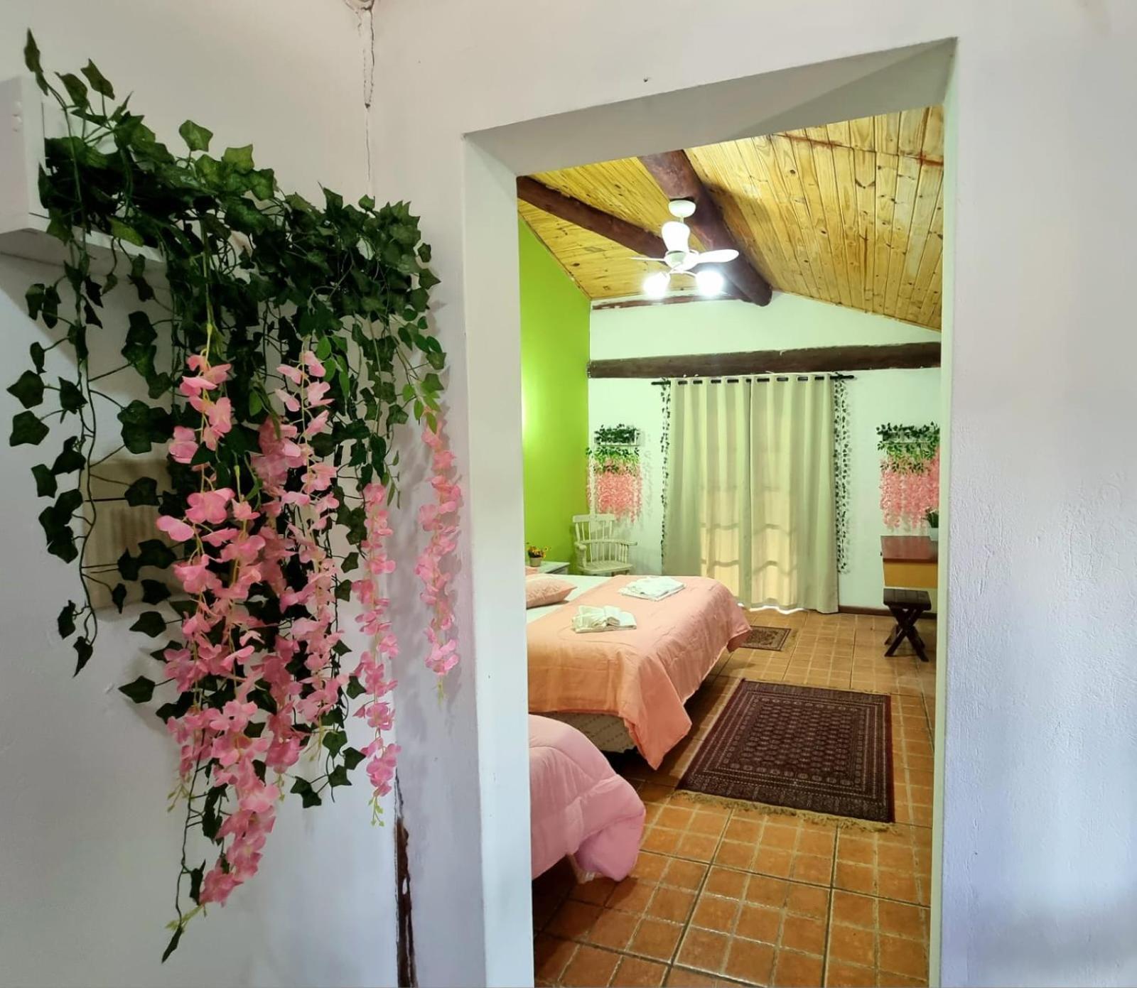 Cabanas Espada De Sao Jorge São Roque Rum bild