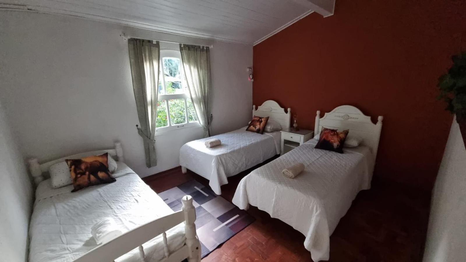 Cabanas Espada De Sao Jorge São Roque Rum bild
